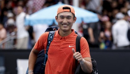 开云线上入口-商竣程晋级澳网男单第二轮，袁悦不敌2号种子斯瓦泰克